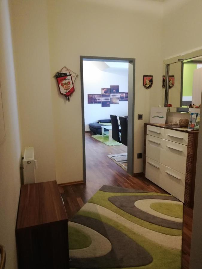 Klagenfurt'S Loft Apartment Klagenfurt am Woerthersee Bagian luar foto