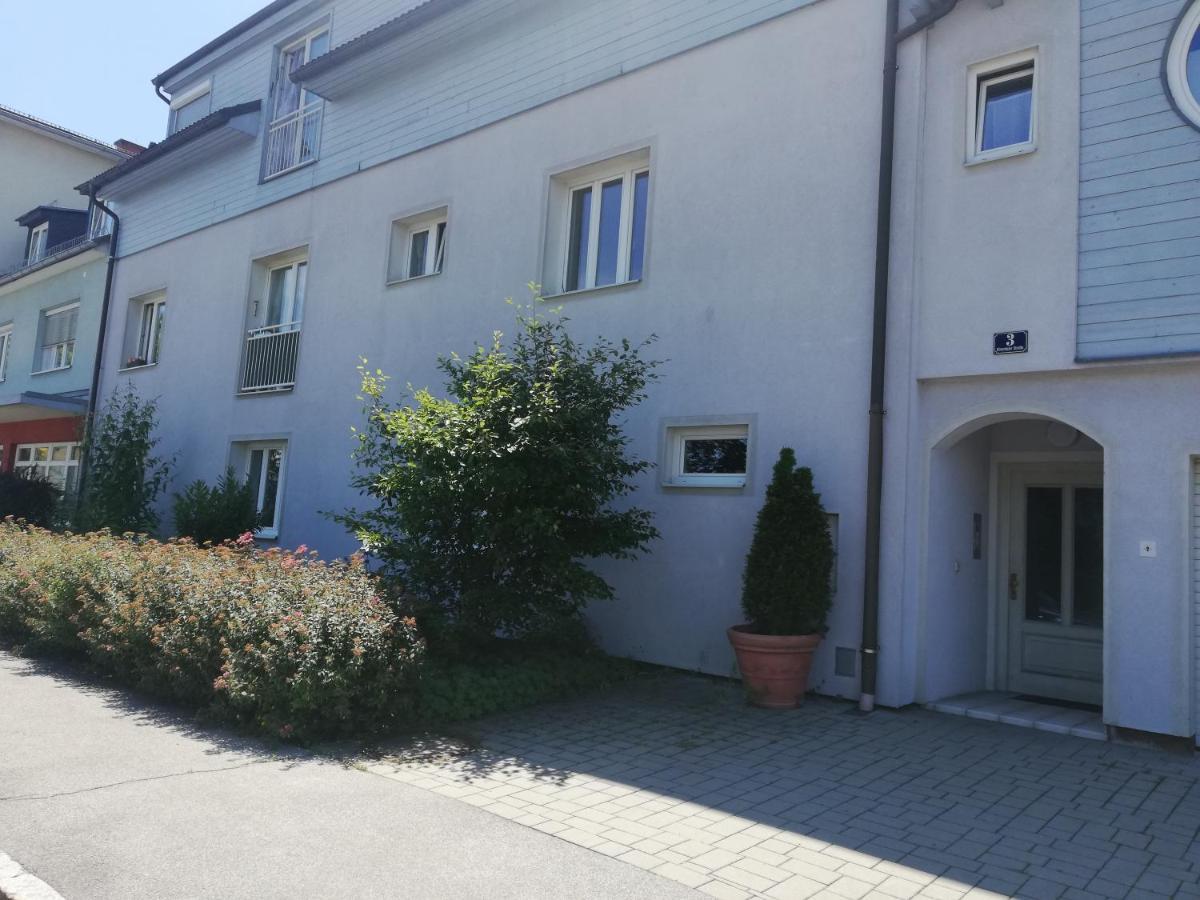 Klagenfurt'S Loft Apartment Klagenfurt am Woerthersee Bagian luar foto